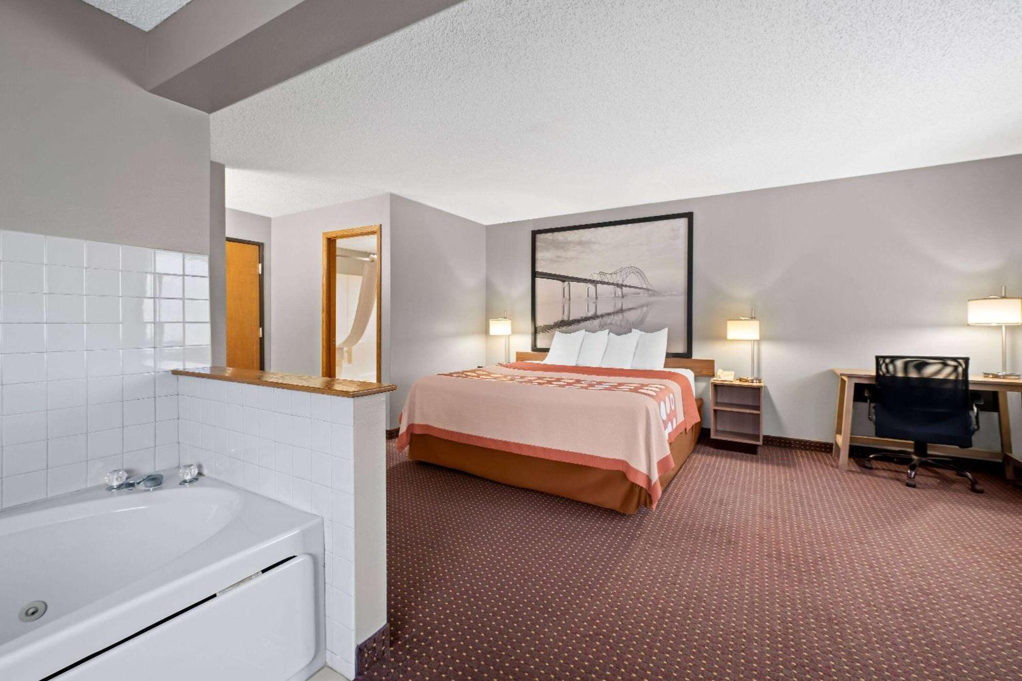 Super 8 By Wyndham Waverly Exterior foto